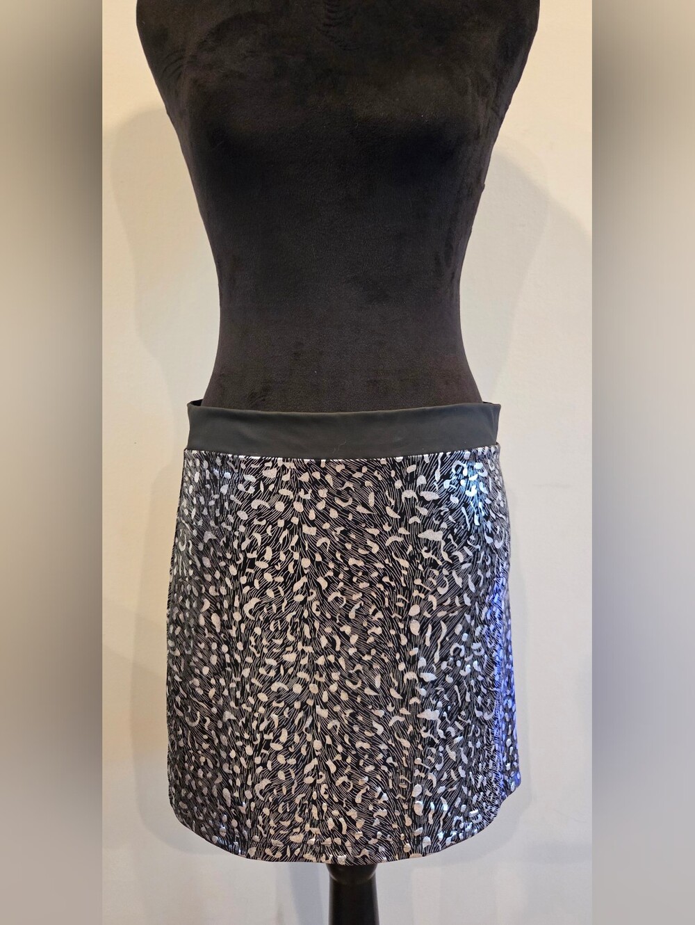 Black and White Patterned Women’s Skirt